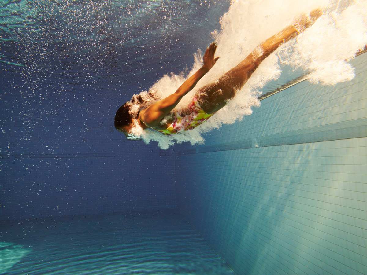 GettyImages-women-testosterone-increase-dive-swimming