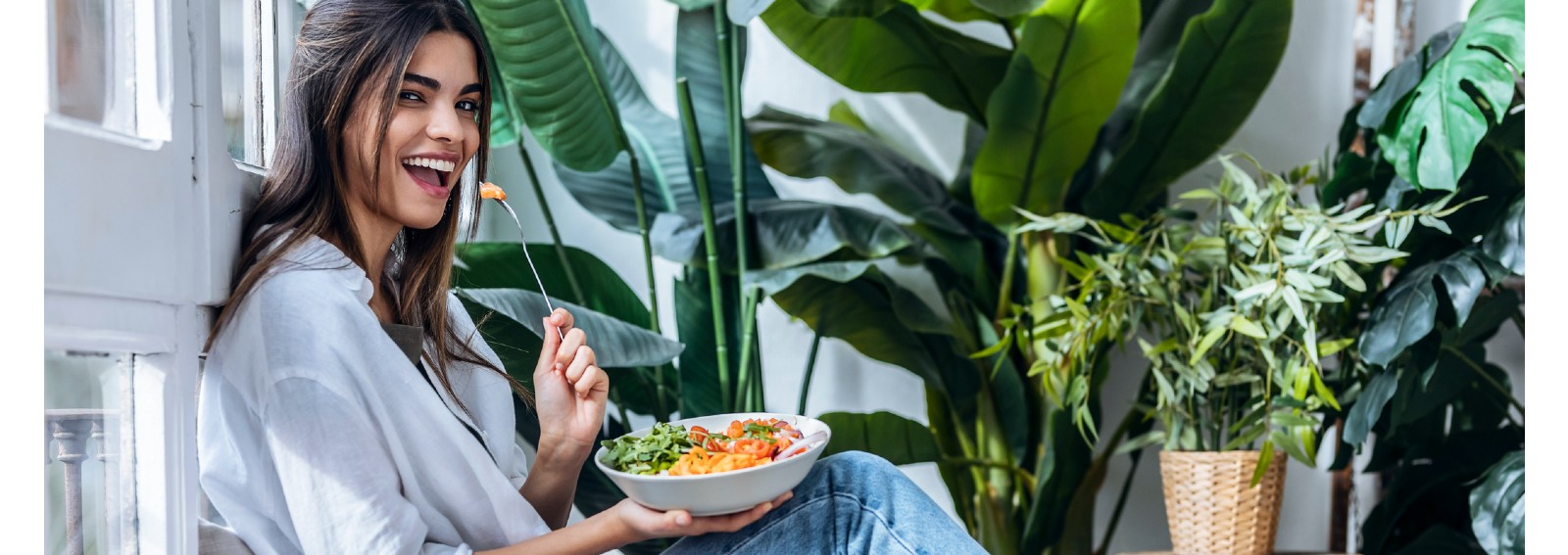 diet-protein-nutrients-body-nourishment-health-wellness-lady-eating-salad