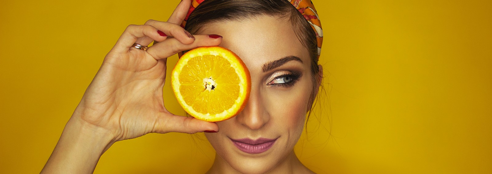 orange-woman-health-antioxidants-moodboost