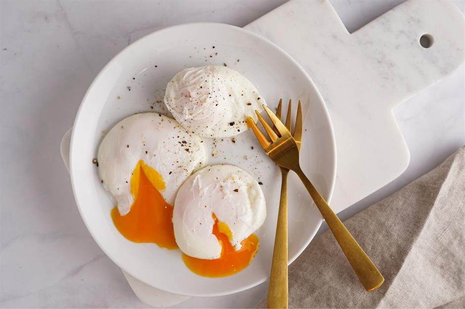 Discover how eggs can boost eye health! Rich in lutein, zeaxanthin, and vitamin A, they help protect vision, reduce aging effects, and keep your eyes sharp.