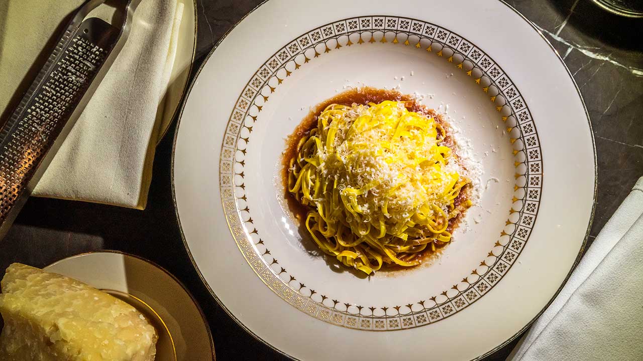 Flashy Feasts: The Grill NYC