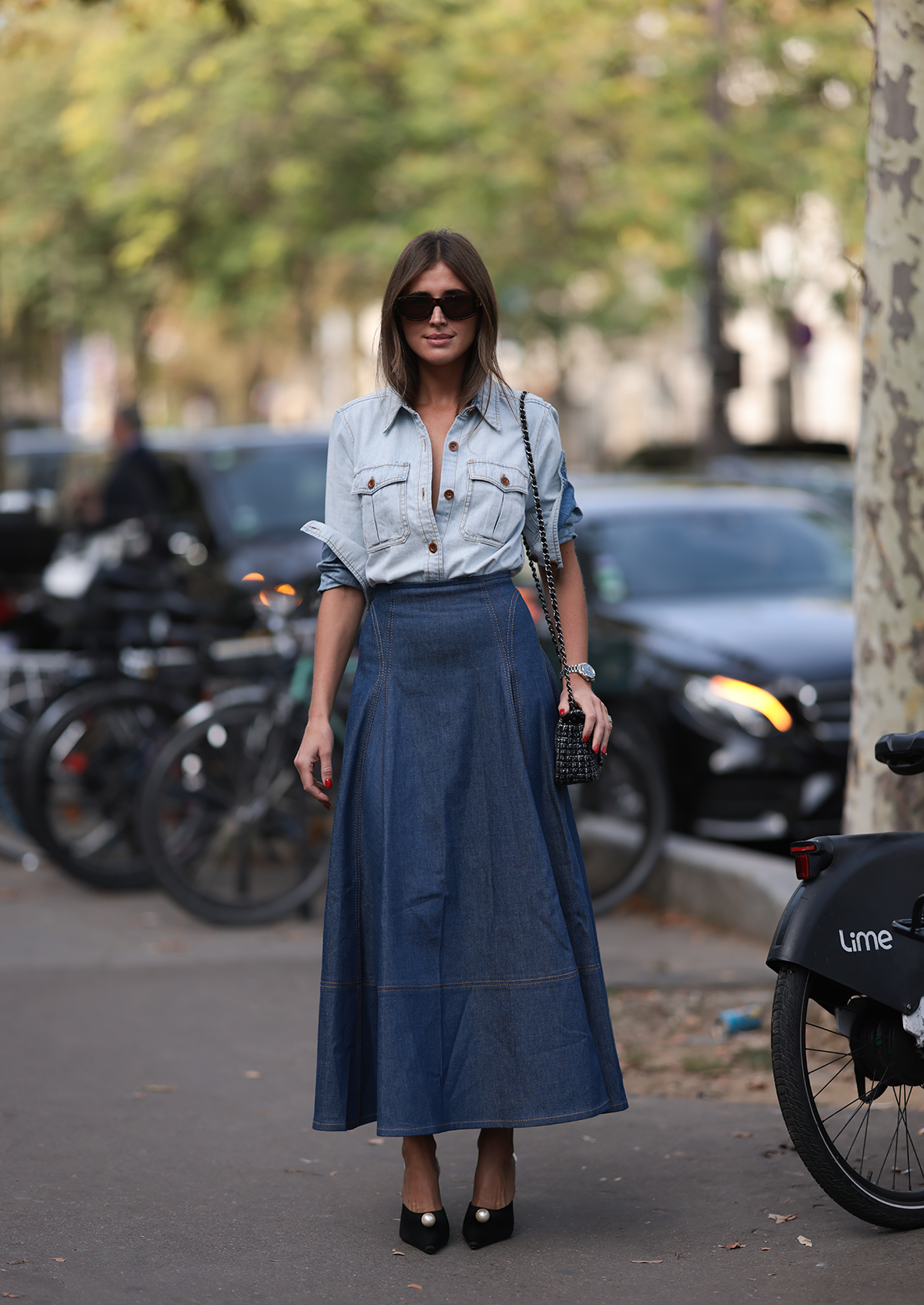 denim-skirt-outside-fashion-style-smart-casual