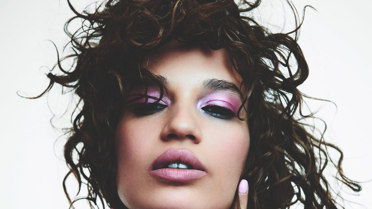 metallic makeup