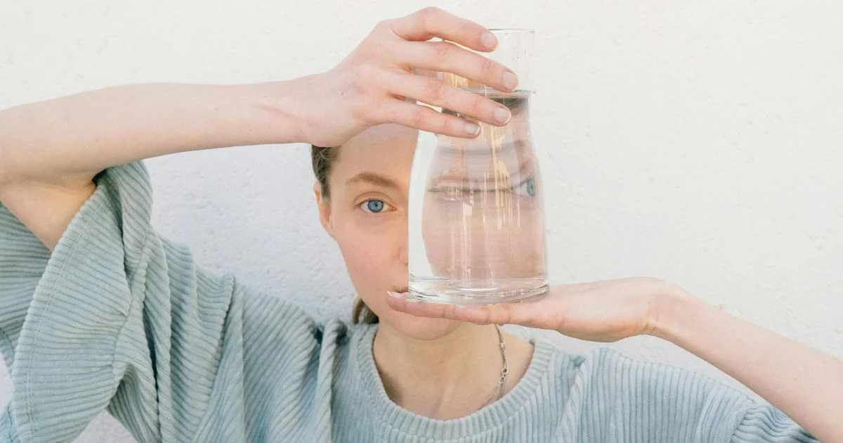 A top dietitian shares the best drink for liver health—and the plant that powers it.