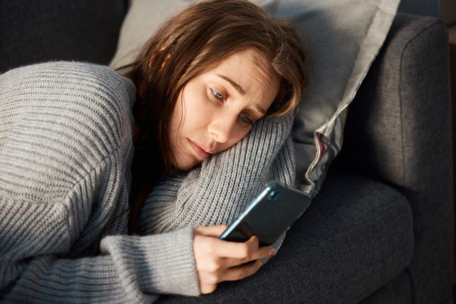 Recognize the signs of empty life syndrome.