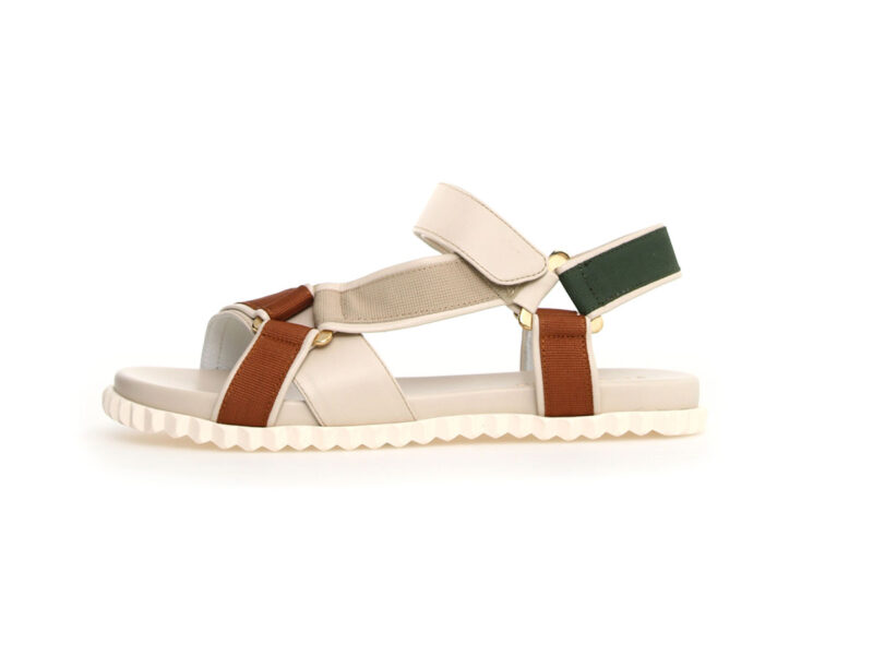 VOILE-BLANCHE-simple-fashion-footwear