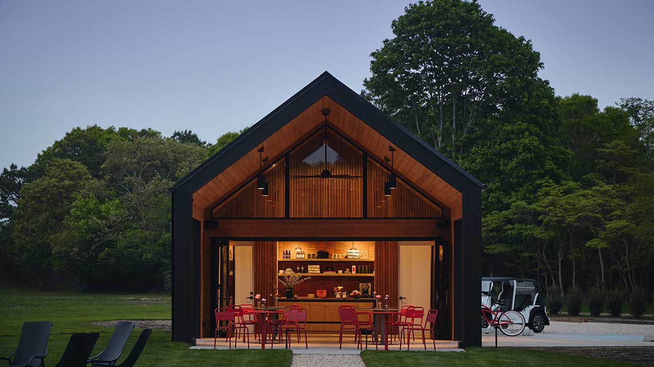 GRAZIA Gazette: The Hamptons 2025: Three Ducks Inn