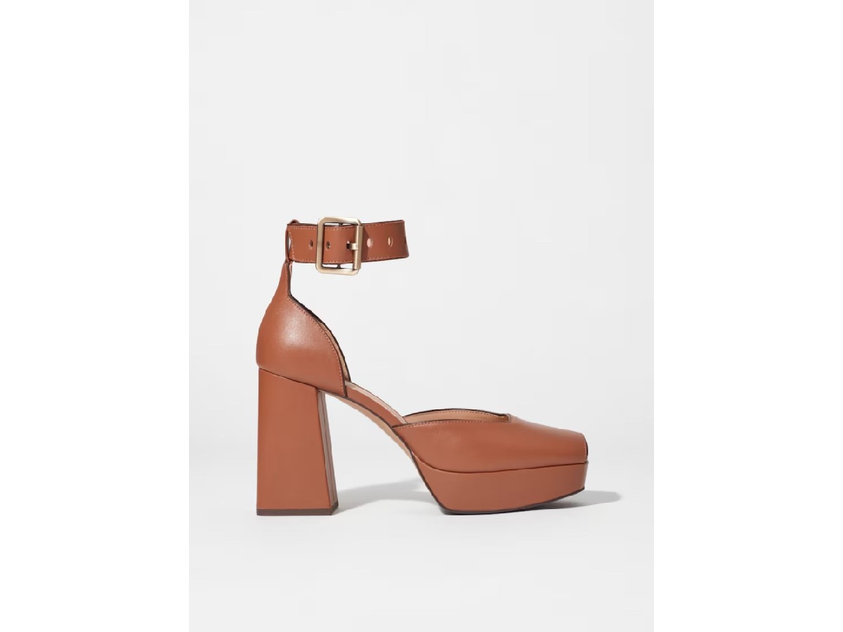and-Other-Stories-platform-sandals-light-brown-with-belt