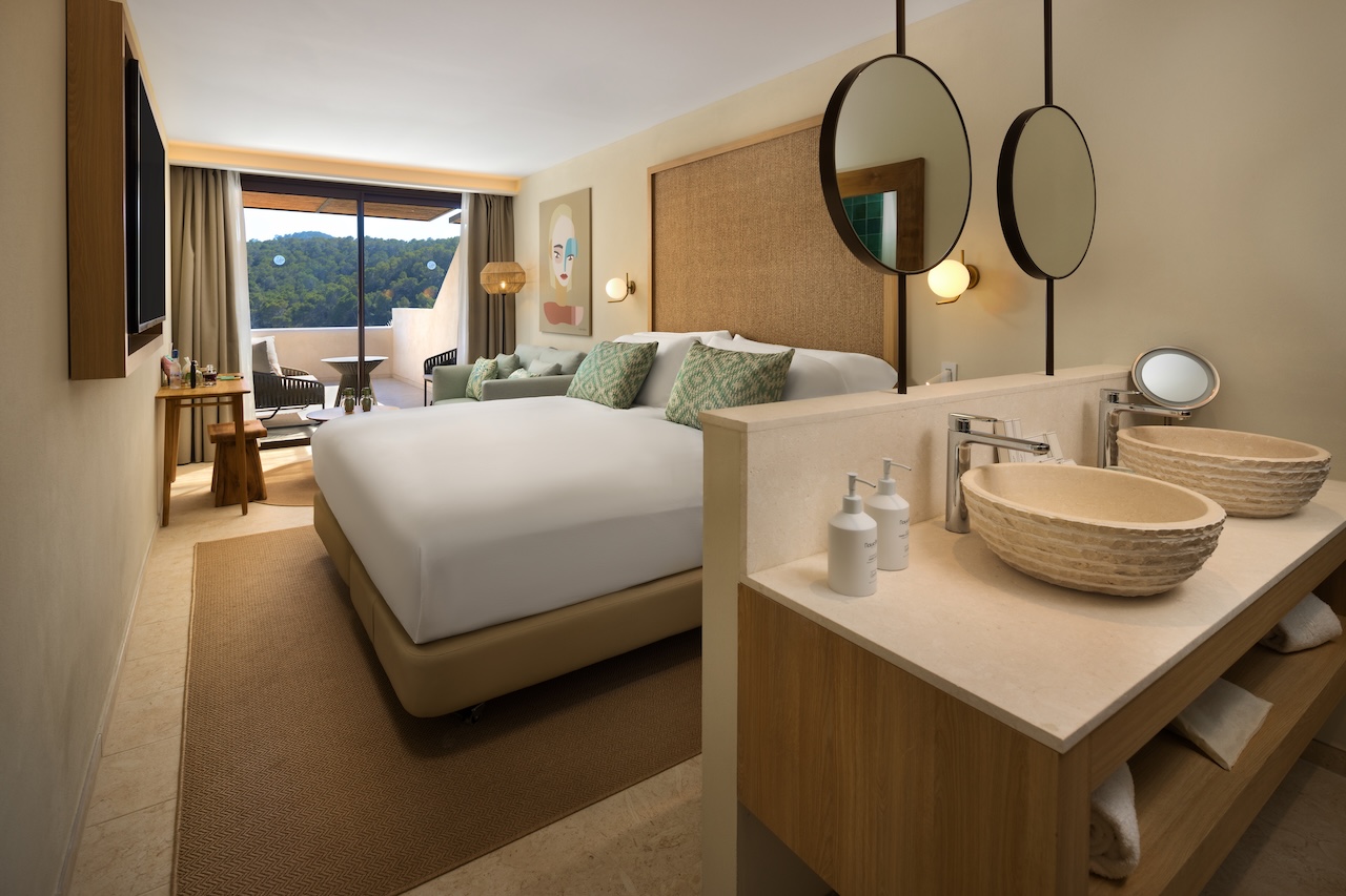 Cala San Miguel Ibiza Resort