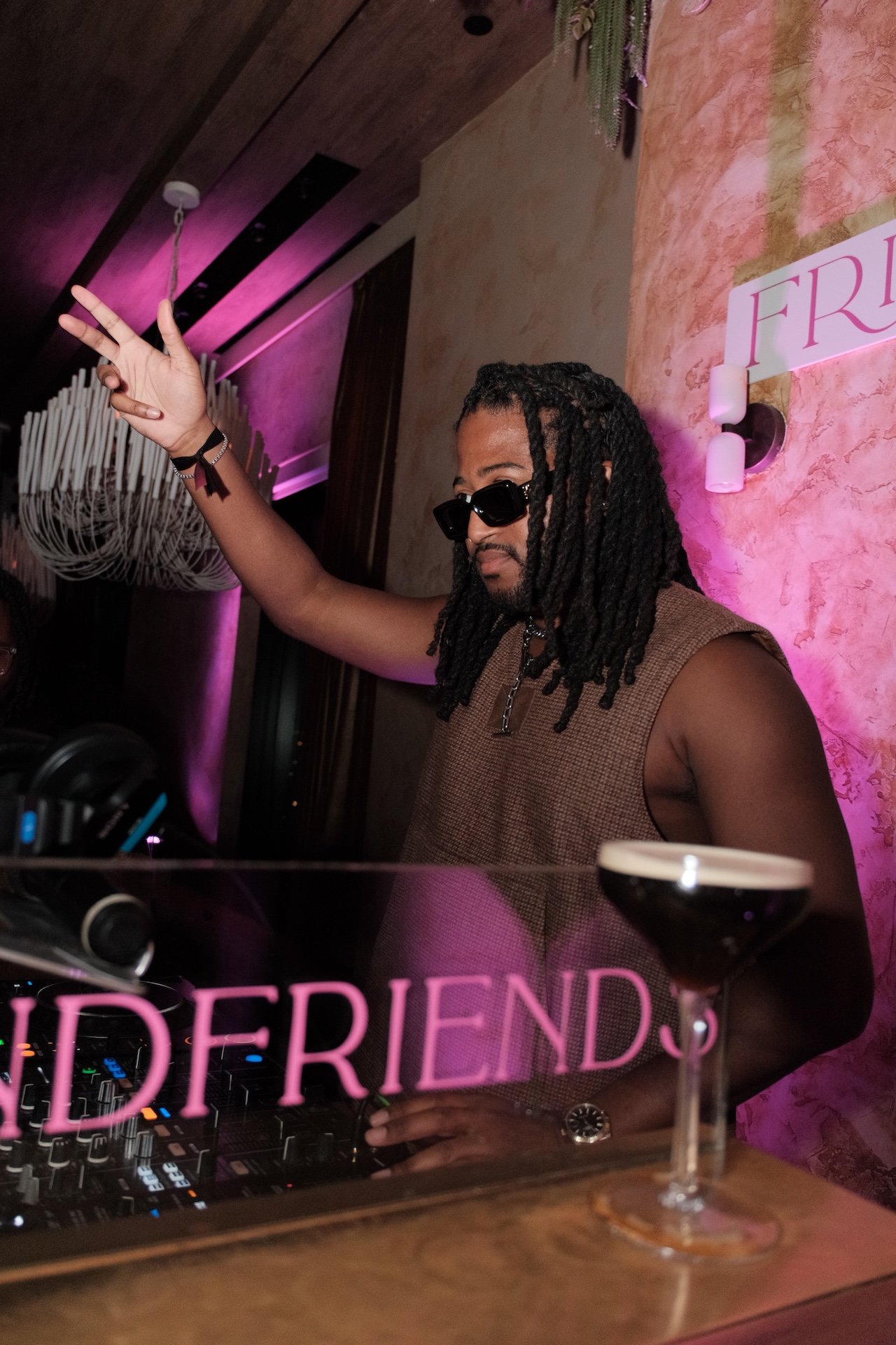 NYFW FRI&NDS party