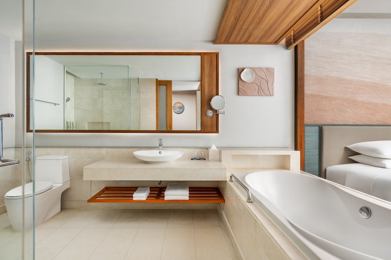 Renaissance Phuket Resort & Spa suite