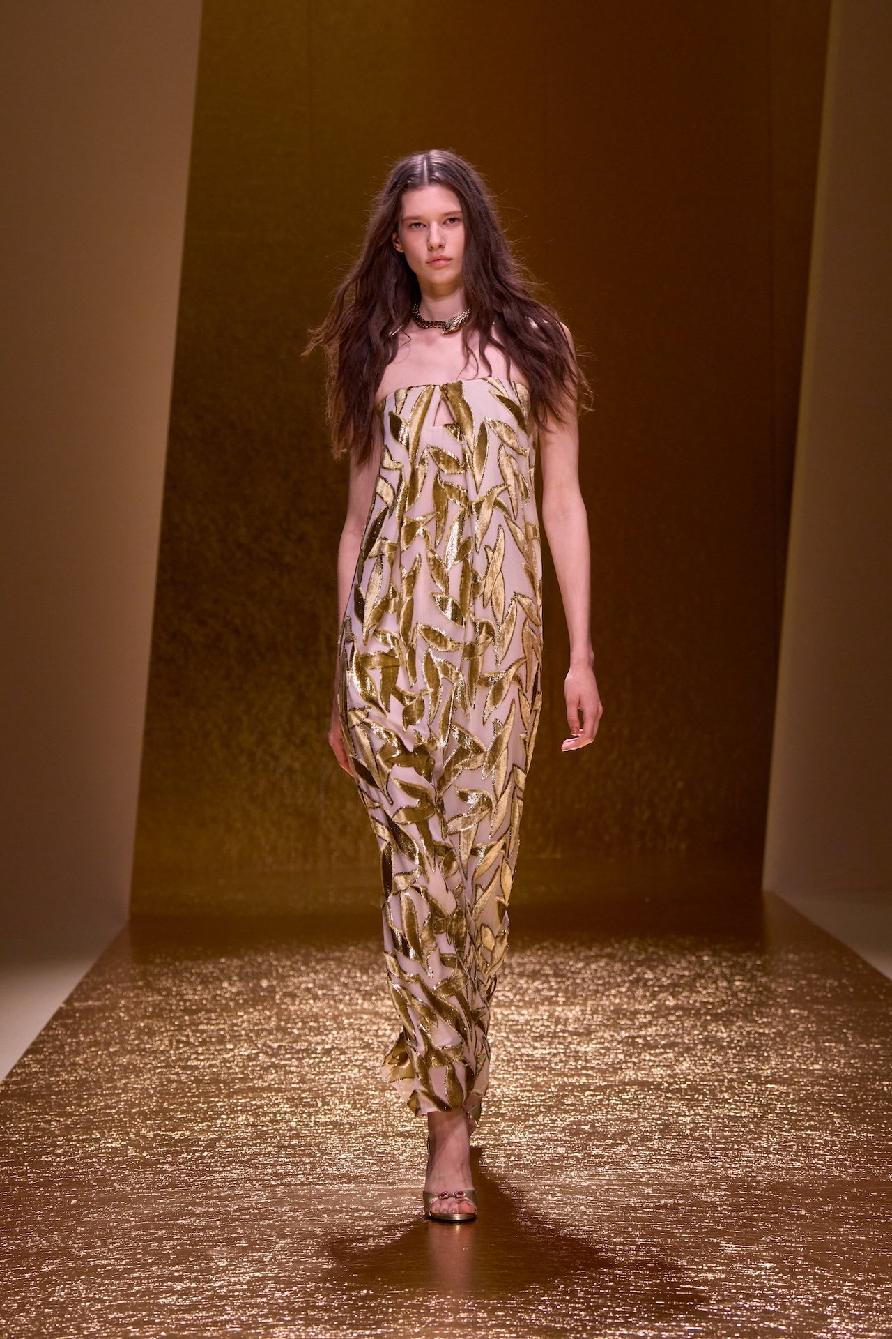 Milan Fashion Week SS26 trends: Metallics