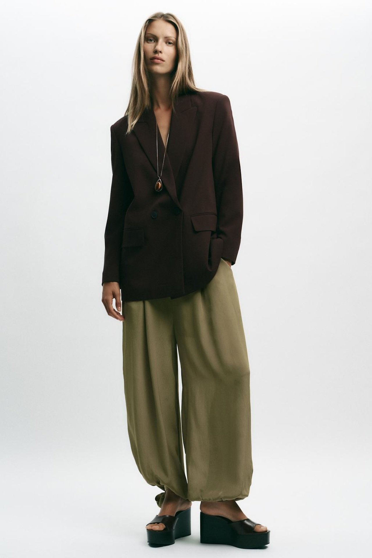 Fall capsule wardrobe: ZARA OVERSIZED DOUBLE-BREASTED BLAZER