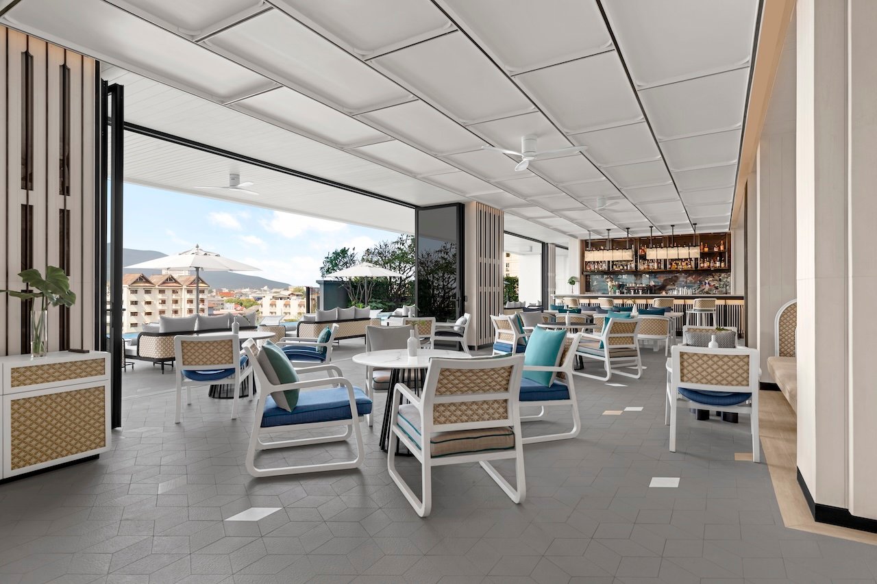 Chiang Mai Marriott Hotel pool deck