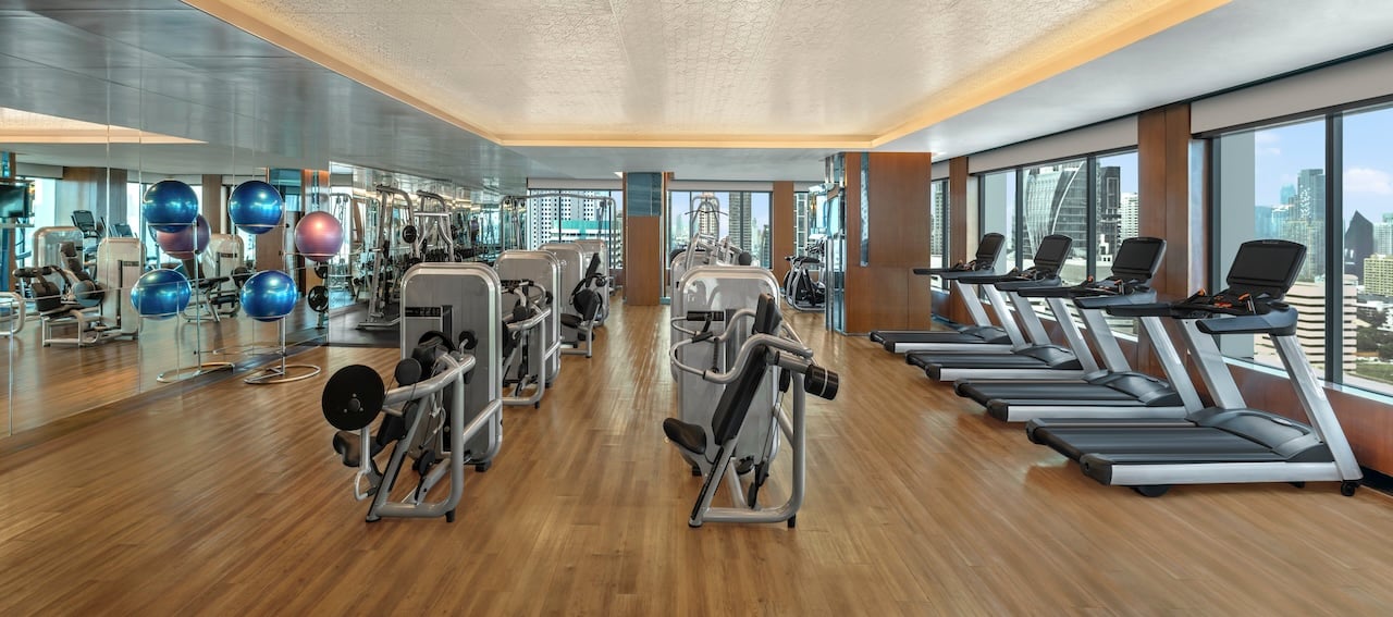 Renaissance Bangkok Ratchaprasong gym