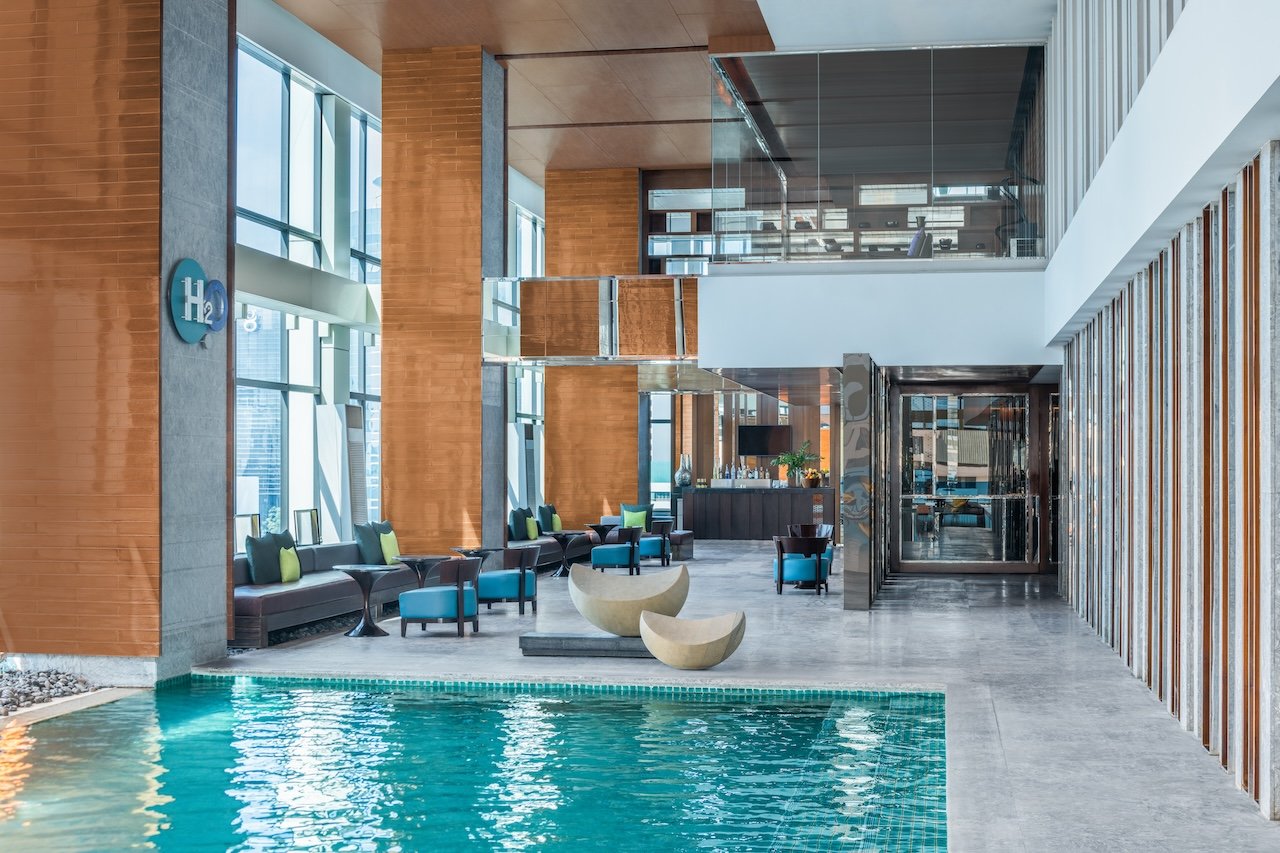 Renaissance Bangkok Ratchaprasong pool