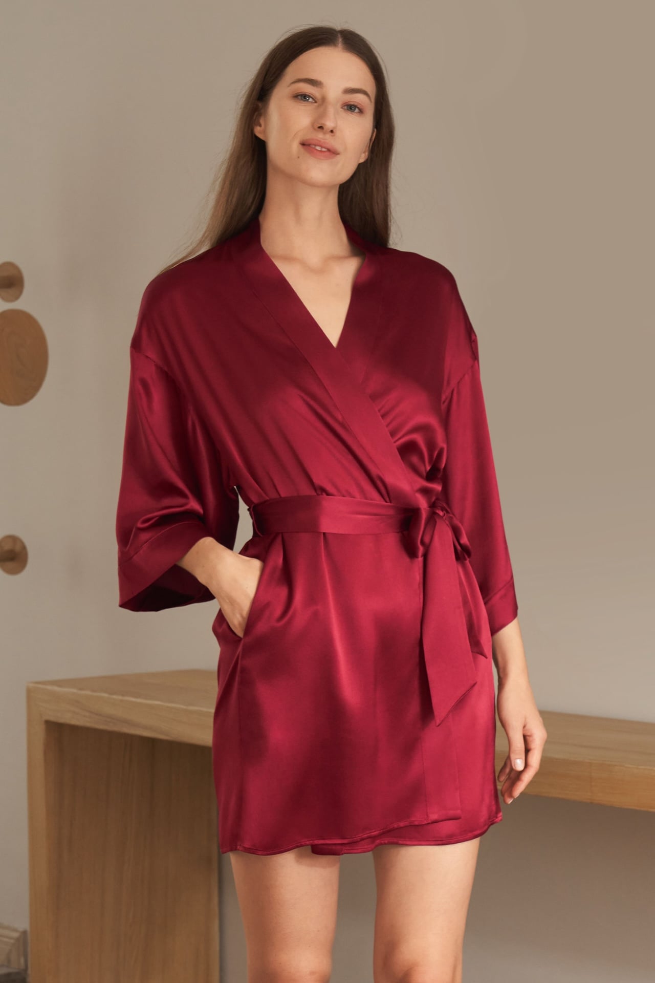 Lilysilk Glossy Silk Mini Robe