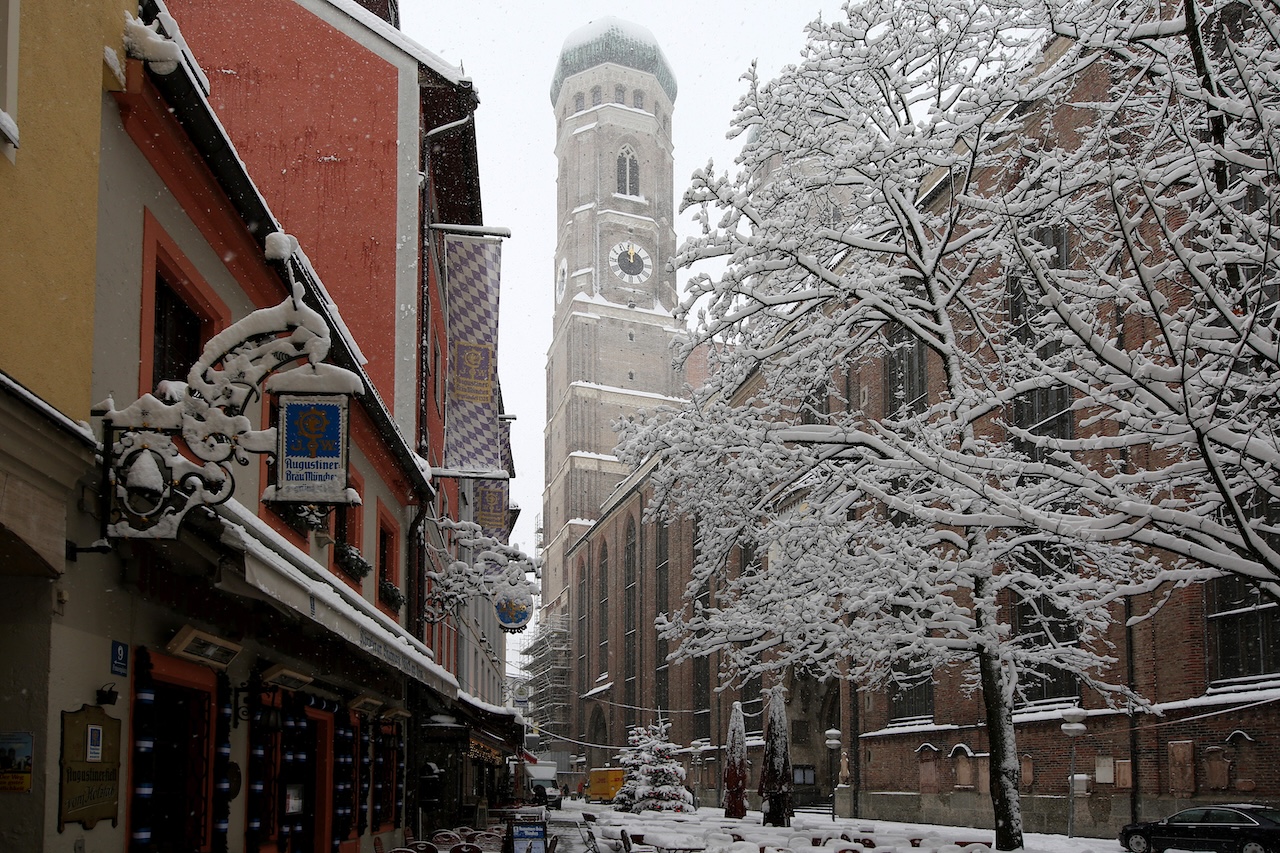Frauenkirche im Winter, &copy; M&uuml;nchen Tourismus, Sigi M&uuml;ller