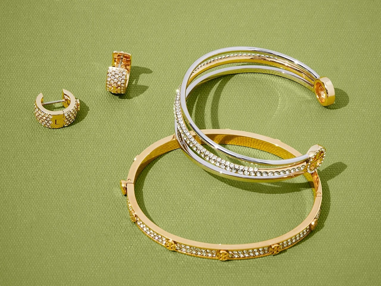 Bracelets and earrings from the Icon line, T-Double.