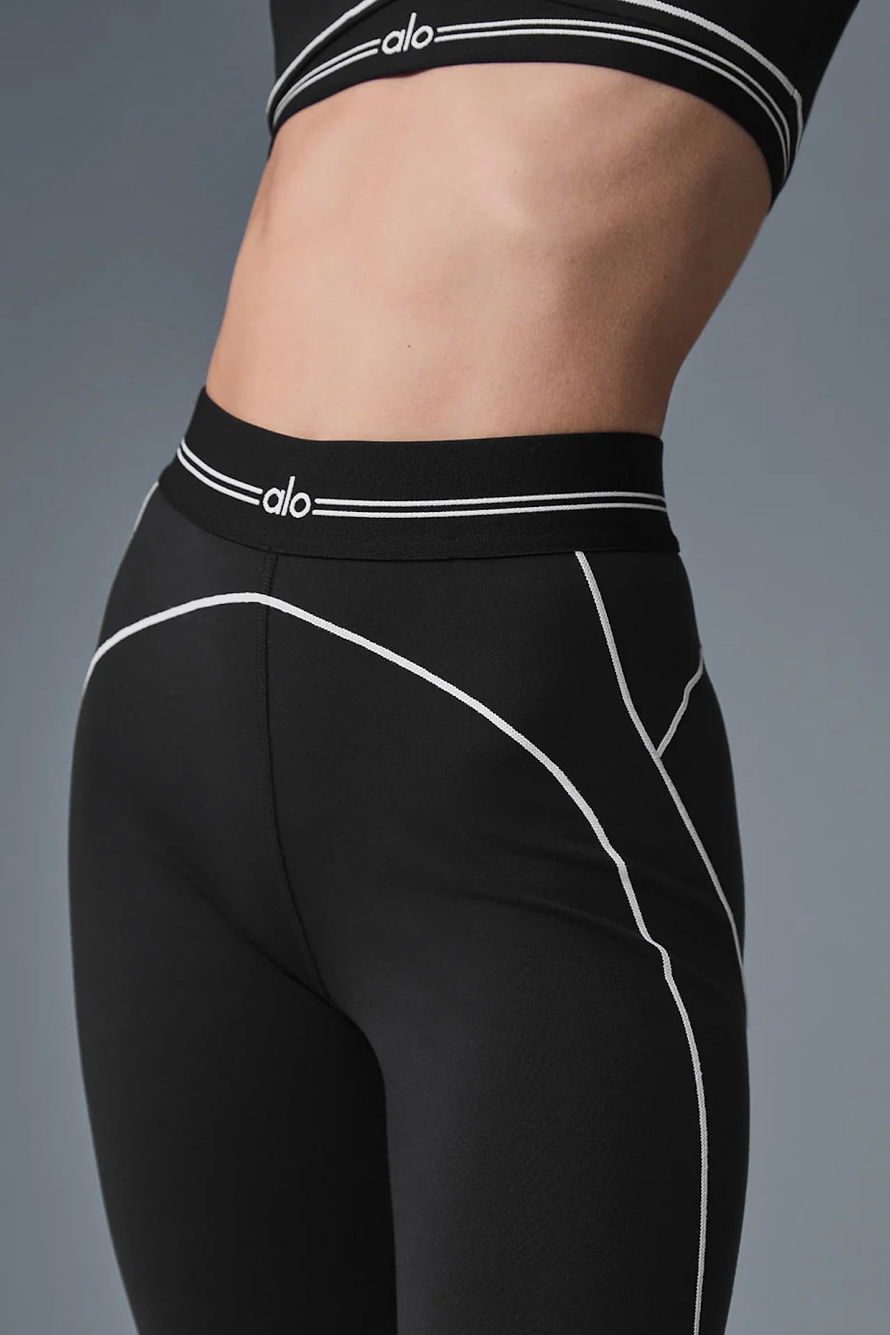 Alo Airbrush High-Waist Heart Throb Legging