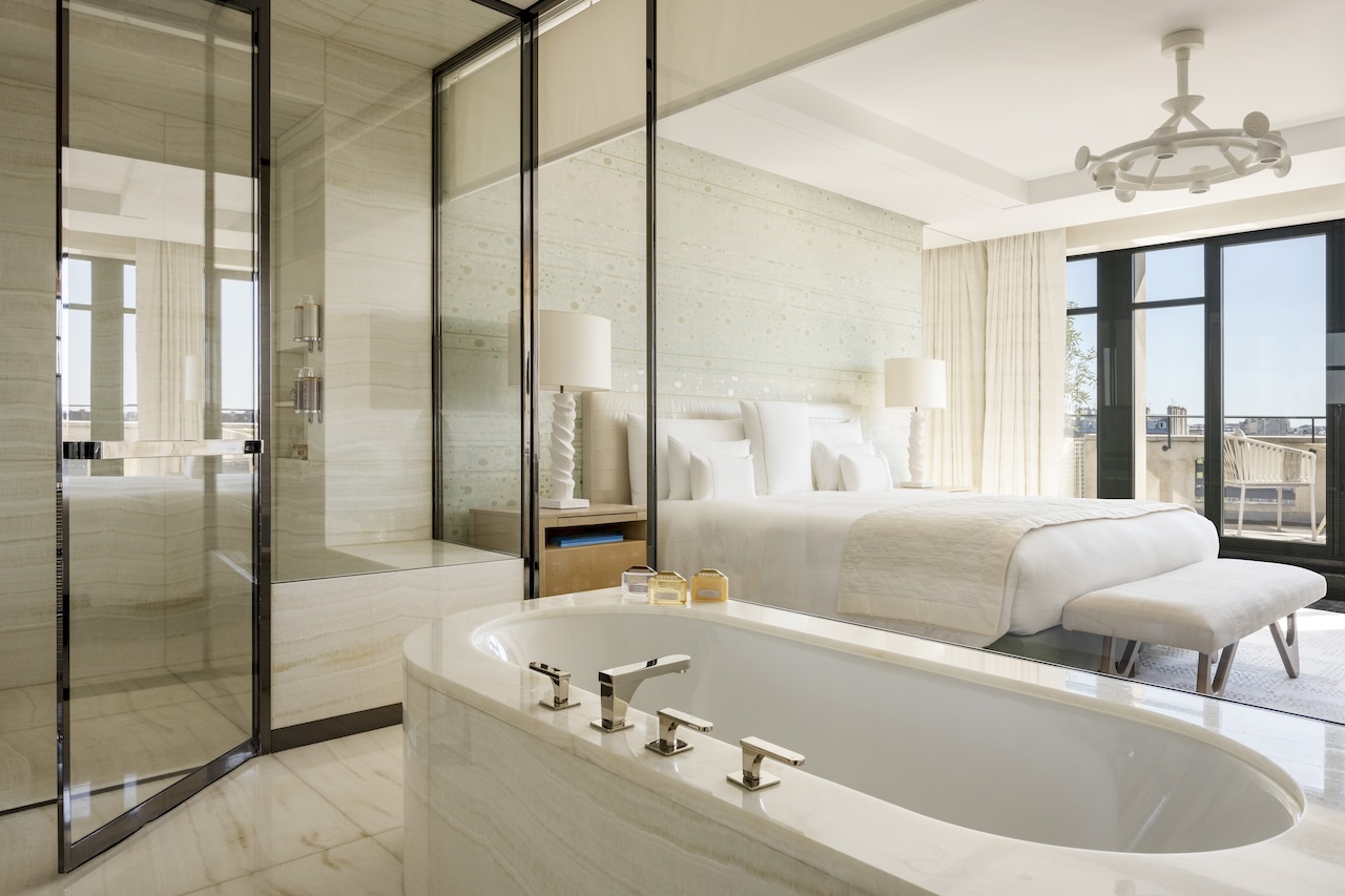 Cheval Blanc Paris bathtub