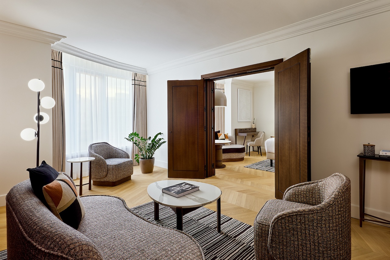 Paris Marriott Champs Elysees suite