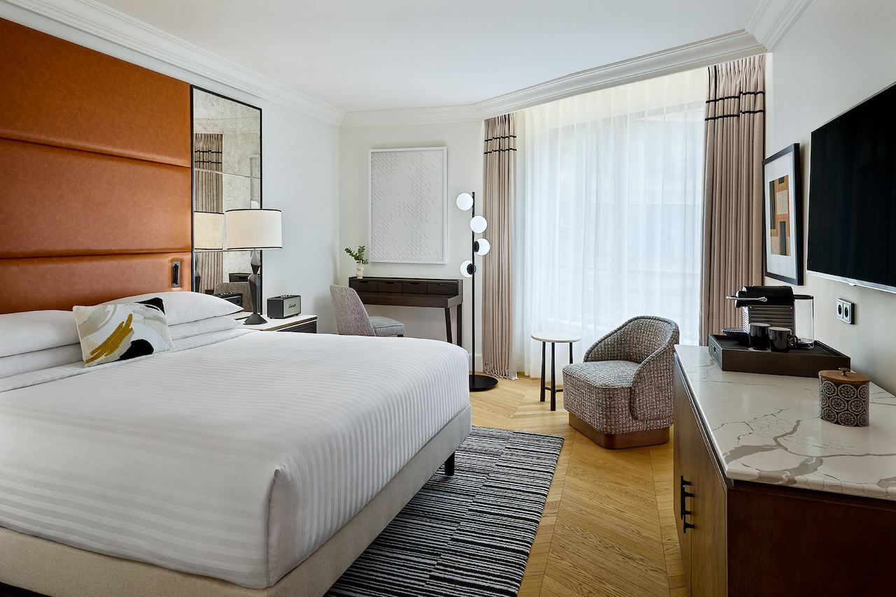 Paris Marriott Champs Elysees suite