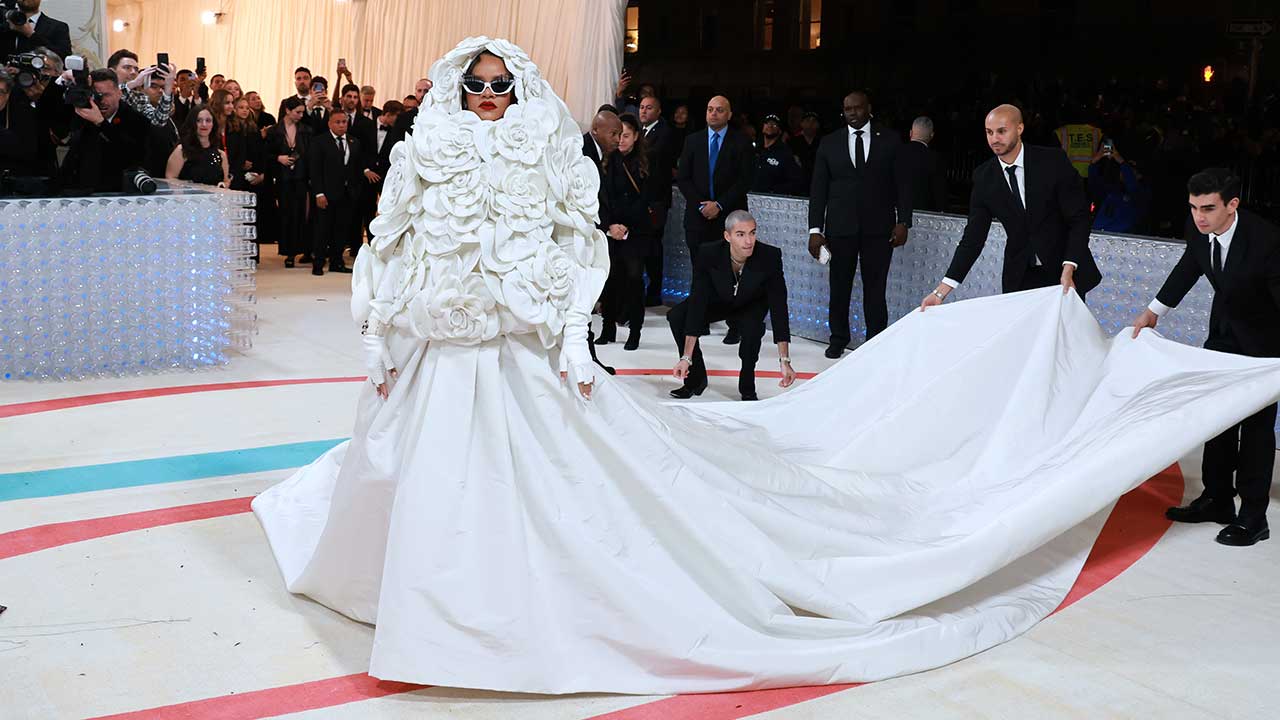 Rihanna attends the 2023 Met Gala Celebrating "Karl Lagerfeld: A Line Of Beauty" at Metropolitan Museum of Art on May 01, 2023 in New York City. (Photo by Jeff Kravitz/FilmMagic)