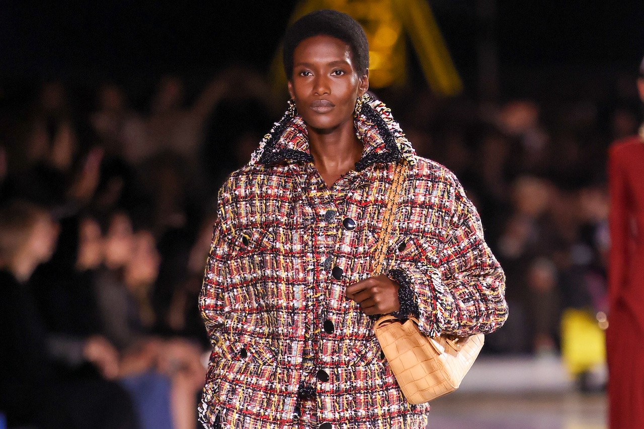 PARIS, FRANCE - MARCH 09: (EDITORIAL USE ONLY - For Non-Editorial use please seek approval from Fashion House) A model walks the runway during the Chanel Womenswear Fall/Winter 2026-2027 show as part of Paris Fashion Week on March 09, 2026 in Paris, France. (Photo by Stephane Cardinale - Corbis/Corbis via Getty Images)