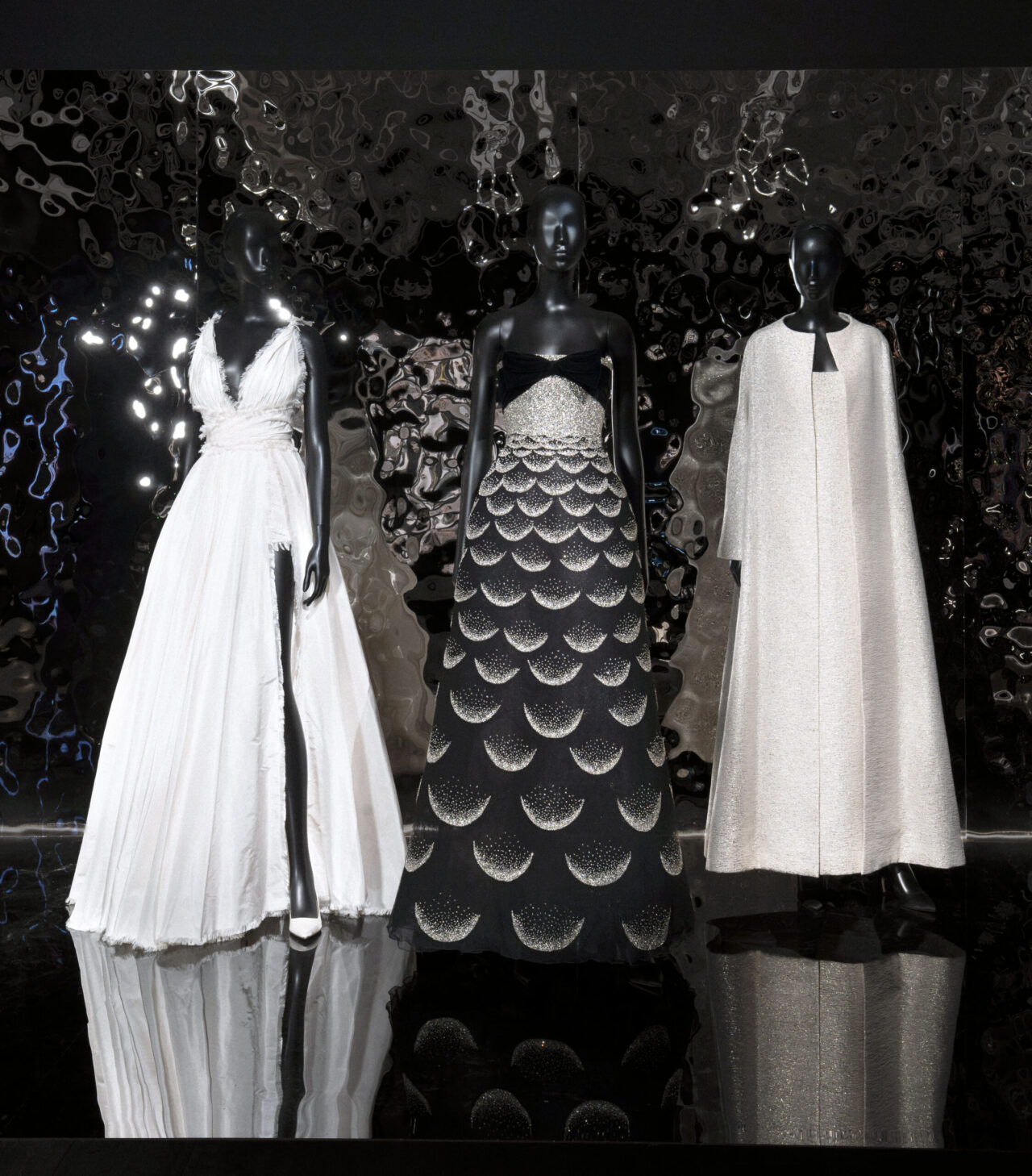 Dior: Crafting Fashion