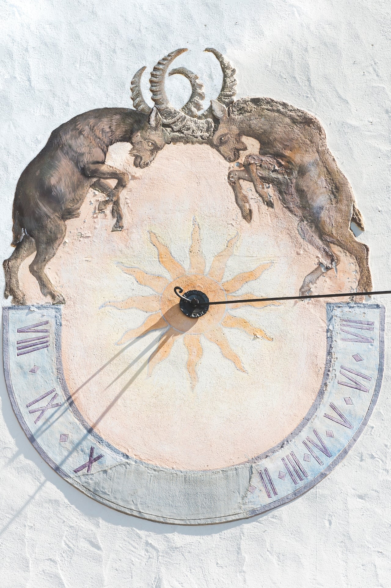 Sundial at the Stoffl Hut. Villanders. Italy. (Photo by: BlueRed/REDA/Universal Images Group via Getty Images)