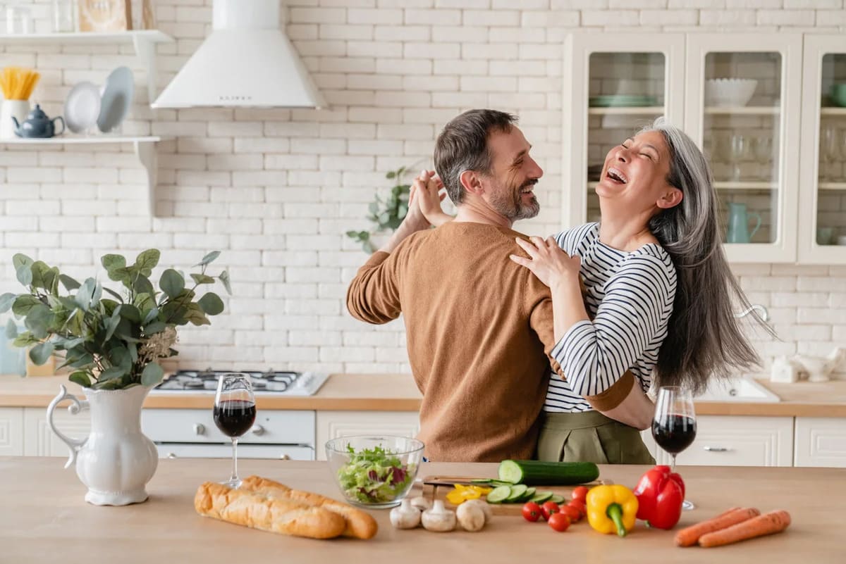 8 common habits of happily married couples