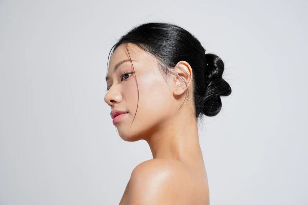 tricks to keep a sleek bun perfectly smooth and frizz-free