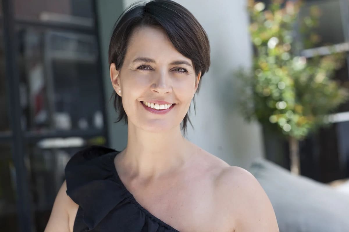 rejuvenating haircut women