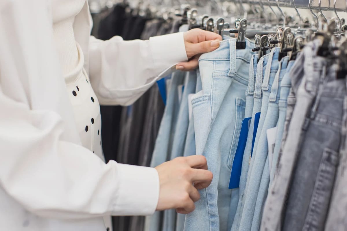 4 forgotten '90s denim trends