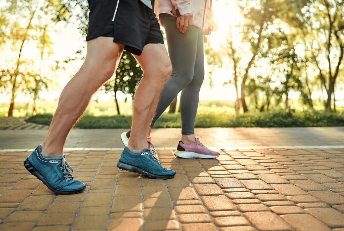 i-walk-20-000-steps-in-these-podiatrist-approved-sneakers-and-they-never-need-breaking-in-custom