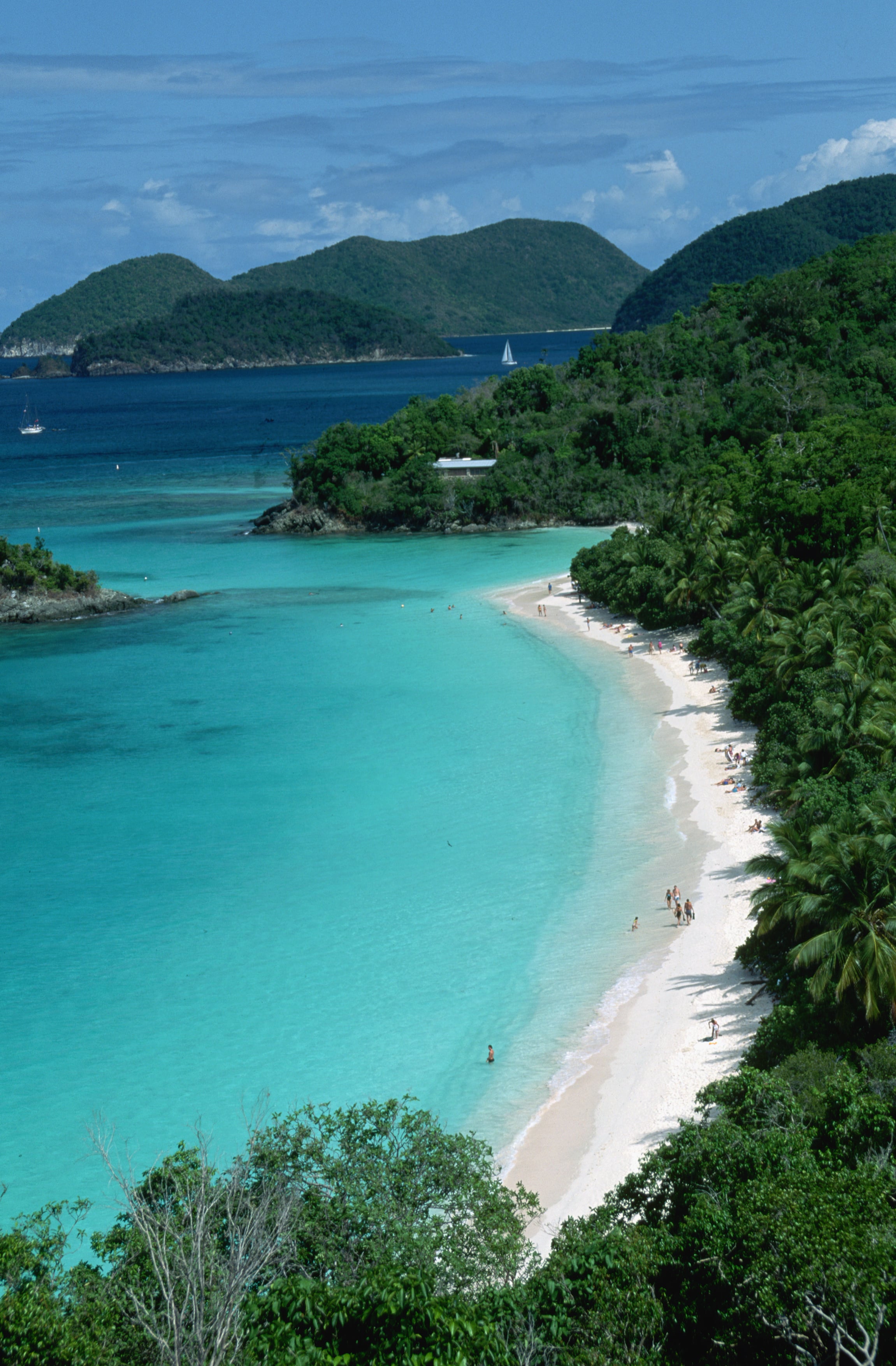 A beach on the shoreline on Trunk Bay at Saint John.