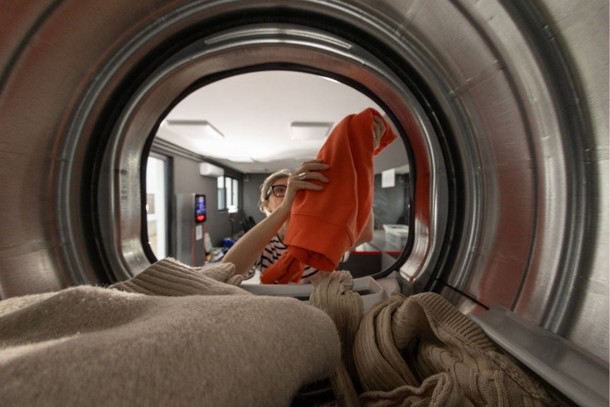 Goodbye Musty-Smelling Clothes