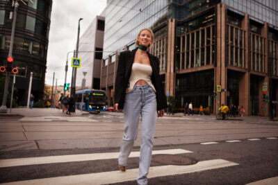 French Women Swear by White Jeans Year-Round