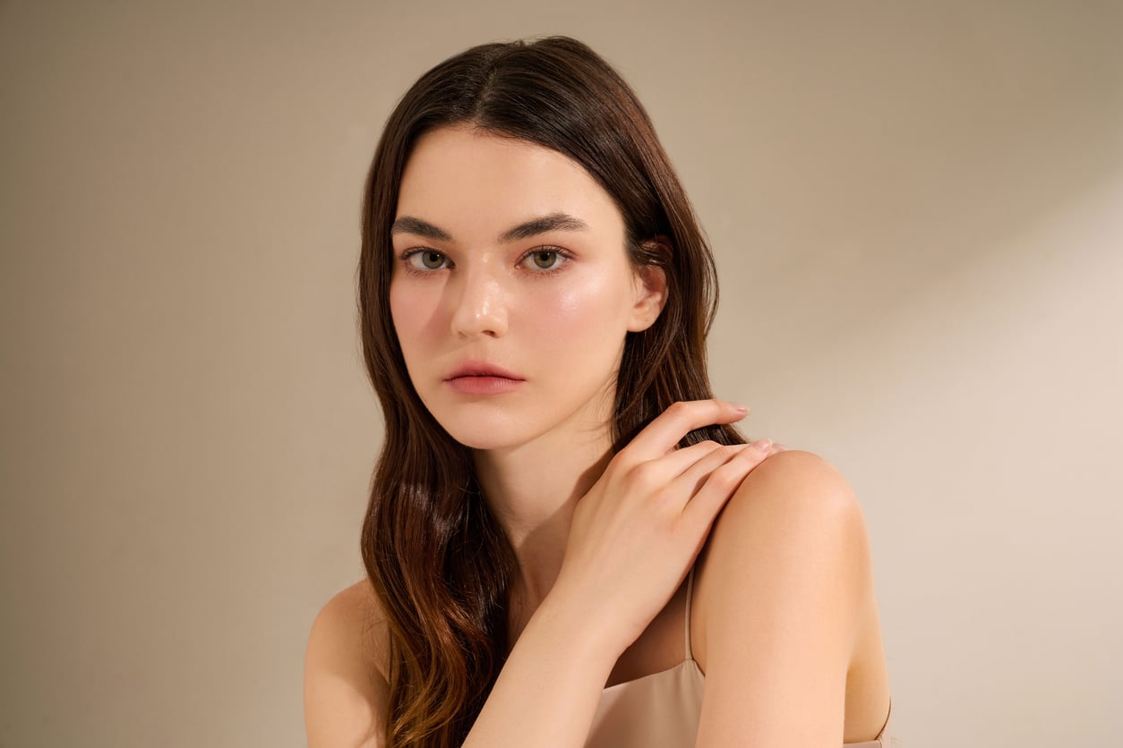 This Is Exactly How to Nail the Sleek Hair Look Taking Over Summer 2026