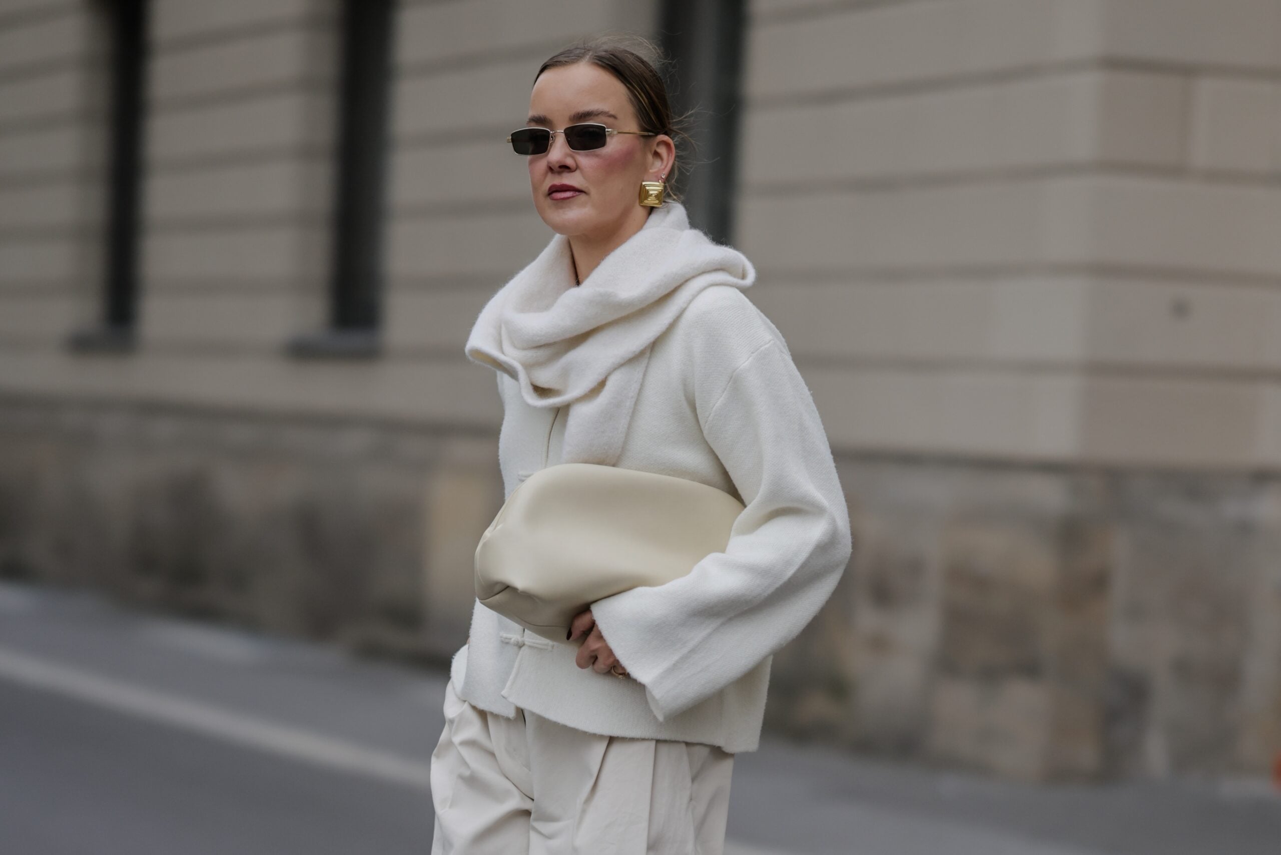scarf winter street style