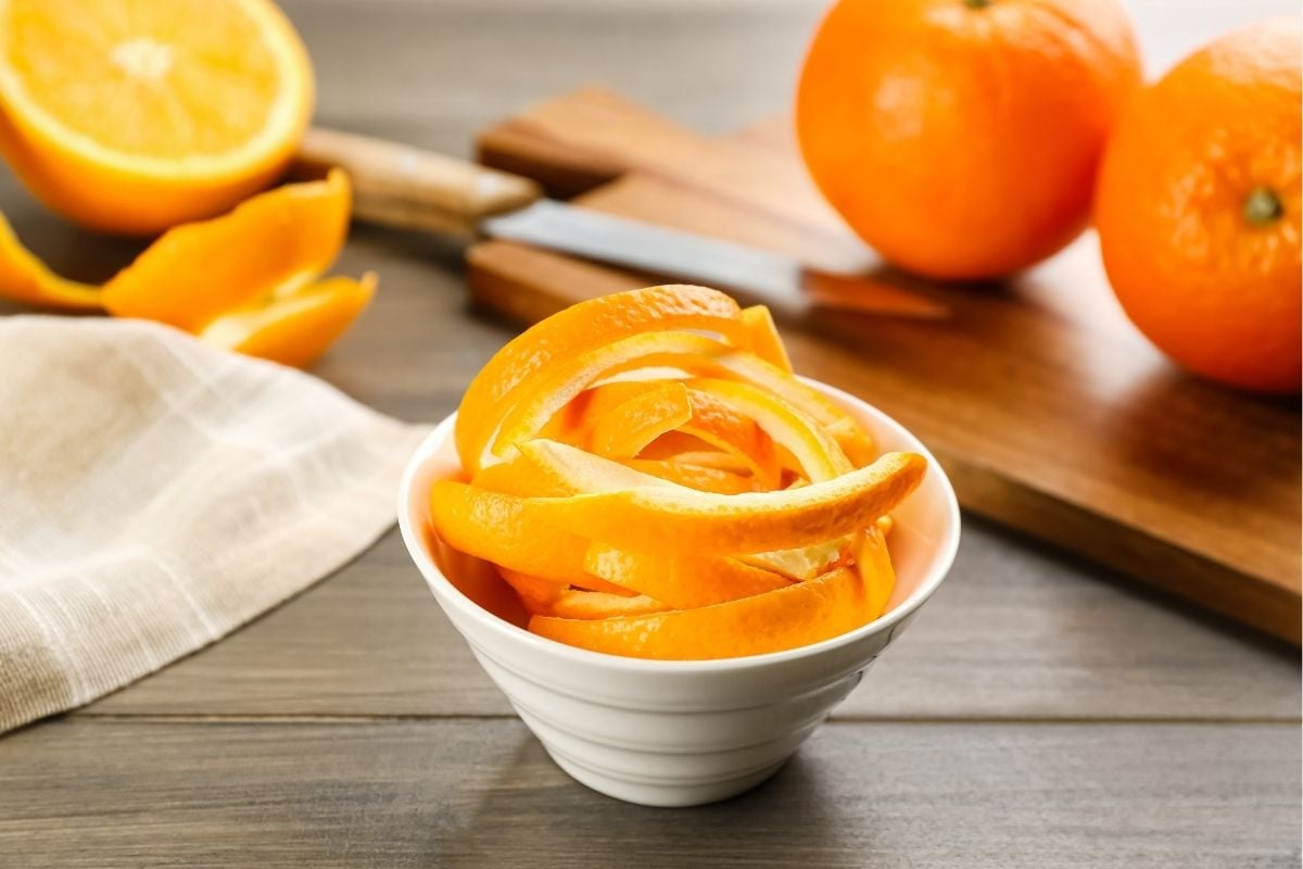 White Vinegar and Orange Peels