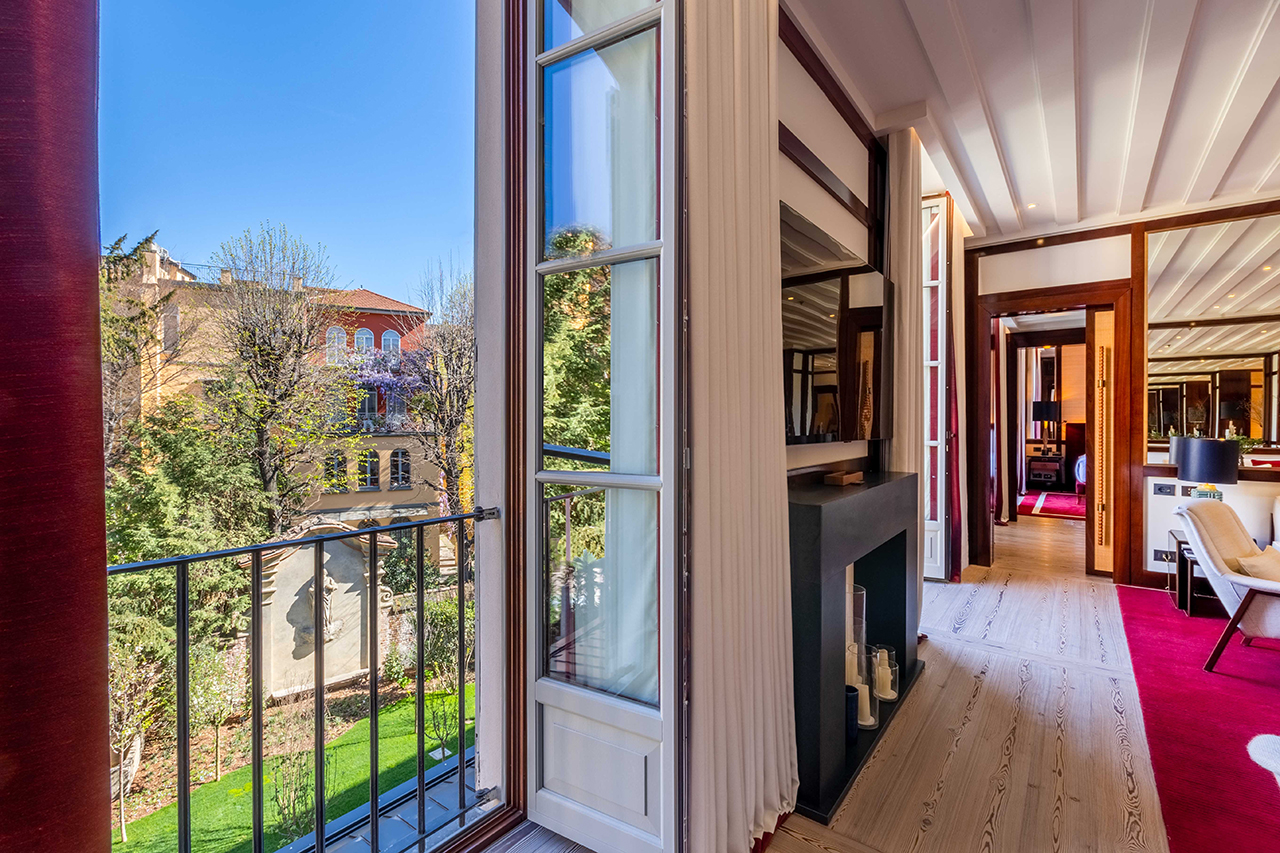 Garden views at Portrait Milano.