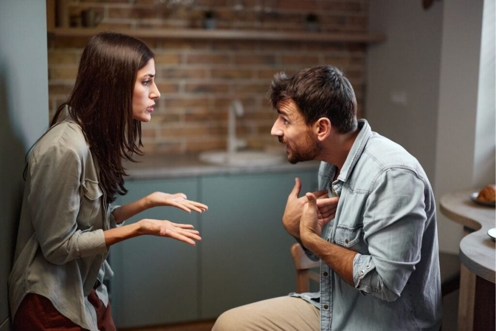 The Everyday Word That Pours Fuel On Any Argument, Psychologists Say ...