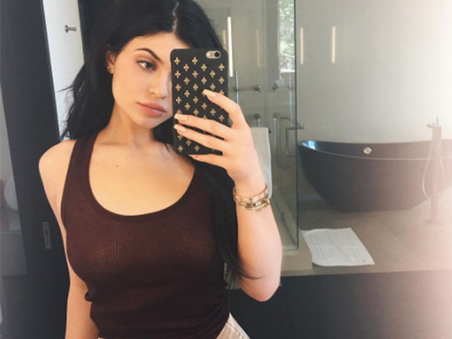 Kylie Jenner addresses sex tape rumours after her Twitter account was ...