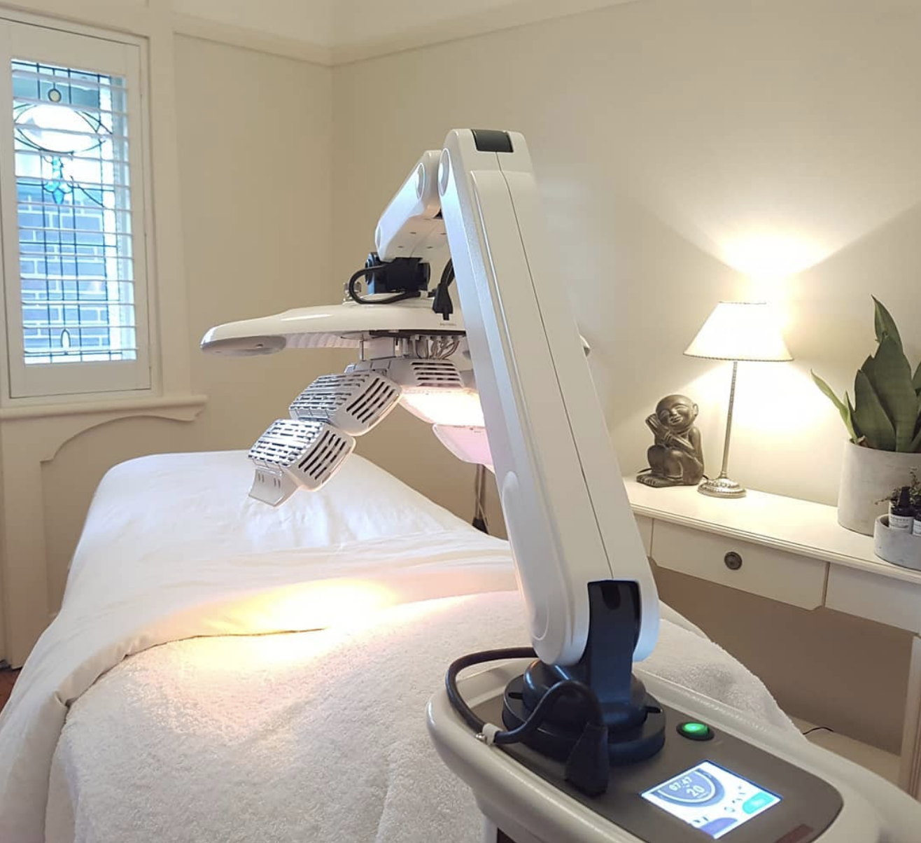 Everything You Need To Know About Light Therapy - Grazia
