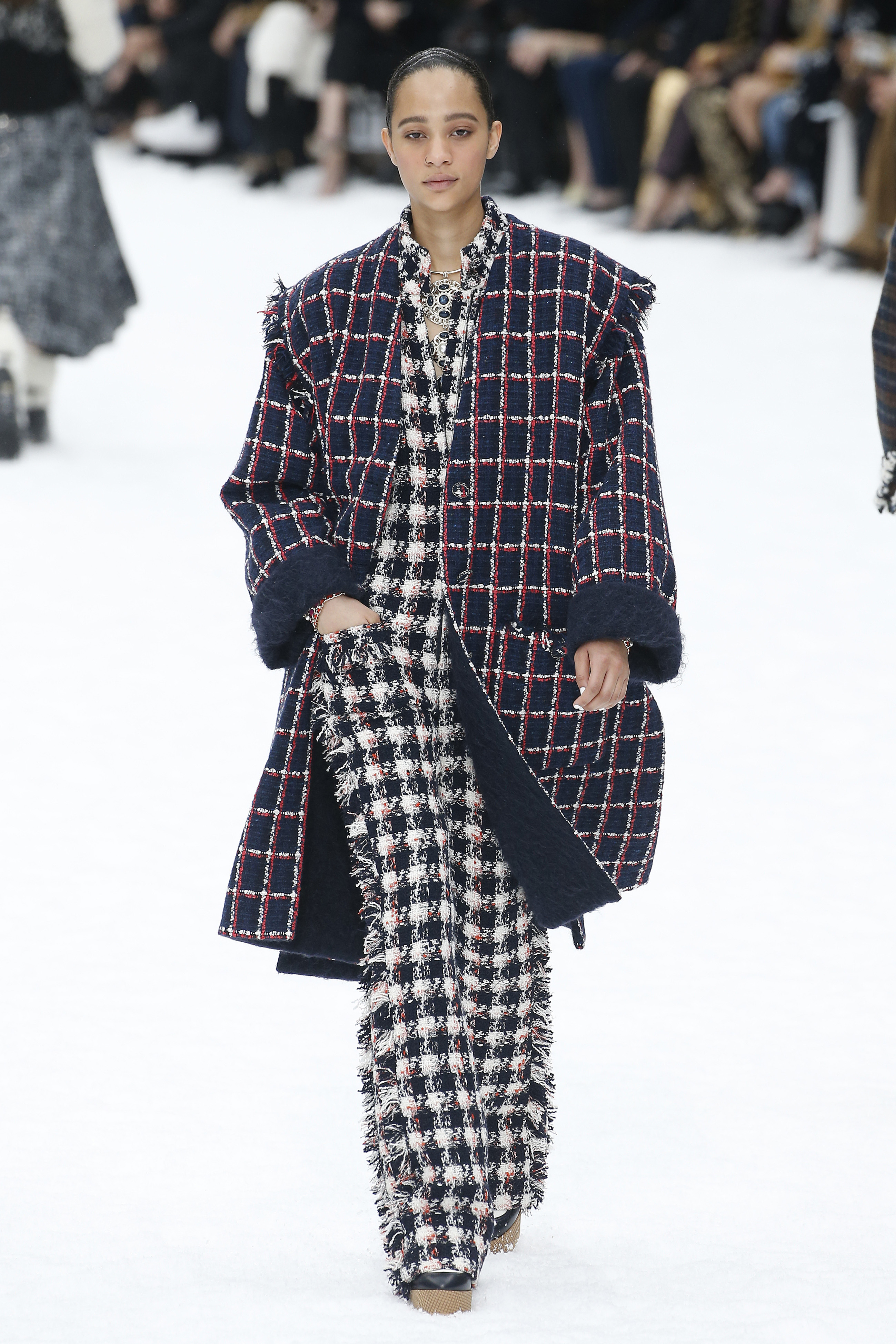 Chanel : Runway - Paris Fashion Week Womenswear Fall/Winter 2019/2020 ...