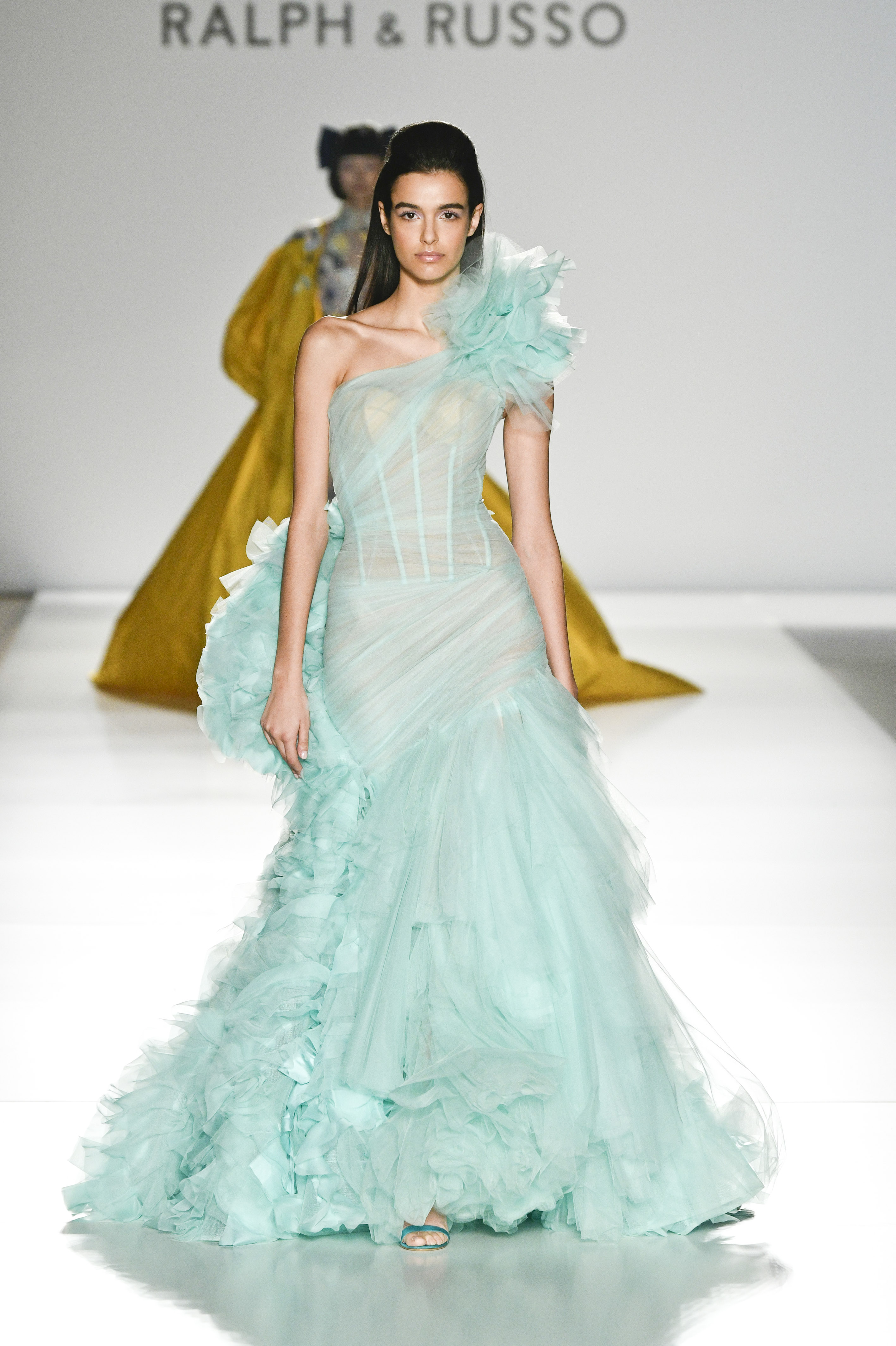 At Ralph & Russo, Everything That Is Old Is New Again - Grazia