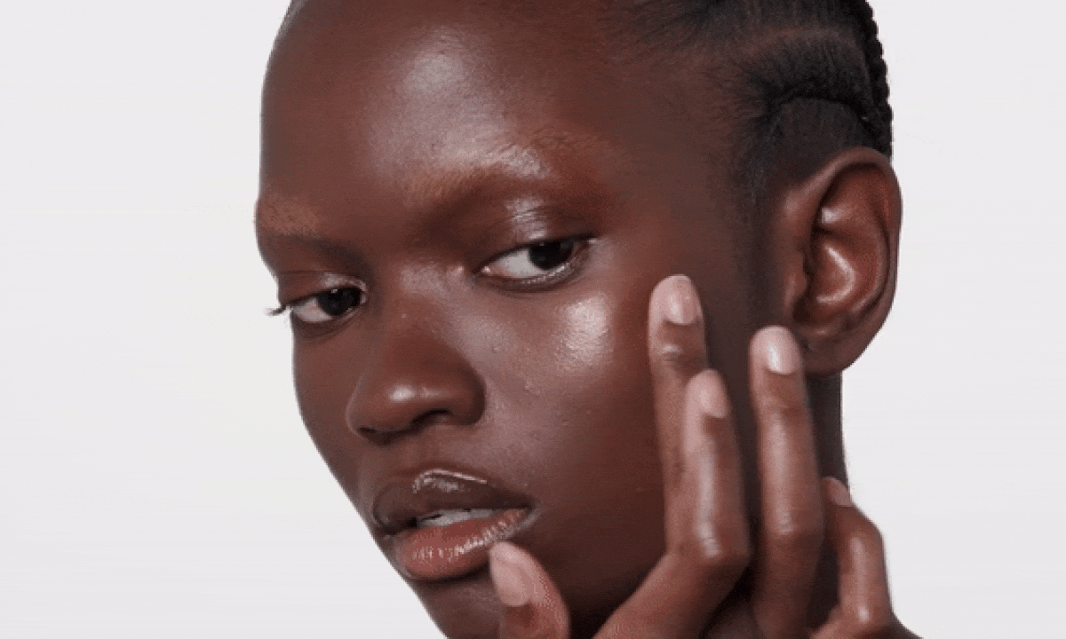 We Review The New Gucci Beauty Clear Face Gloss