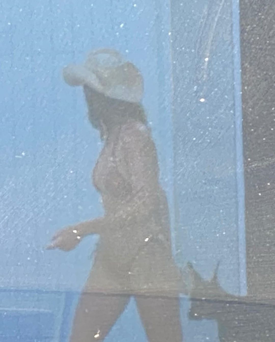 Kendall Jenner pairs bikini with bedazzled cowboy hat